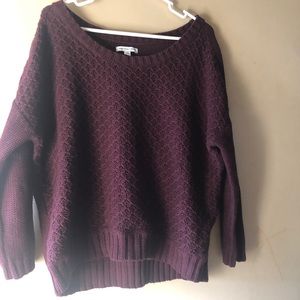AE Oversized maroon sweater.